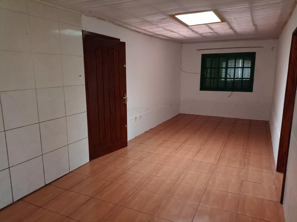 Casa à venda com 2 quartos, 79m² - Foto 3