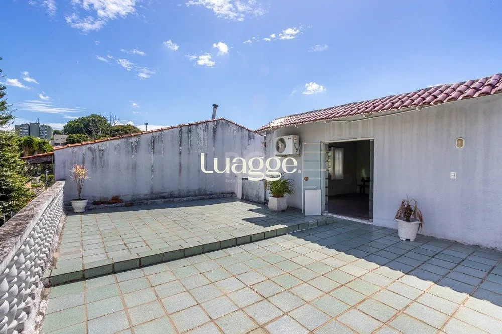 Casa, 4 quartos, 351 m² - Foto 2