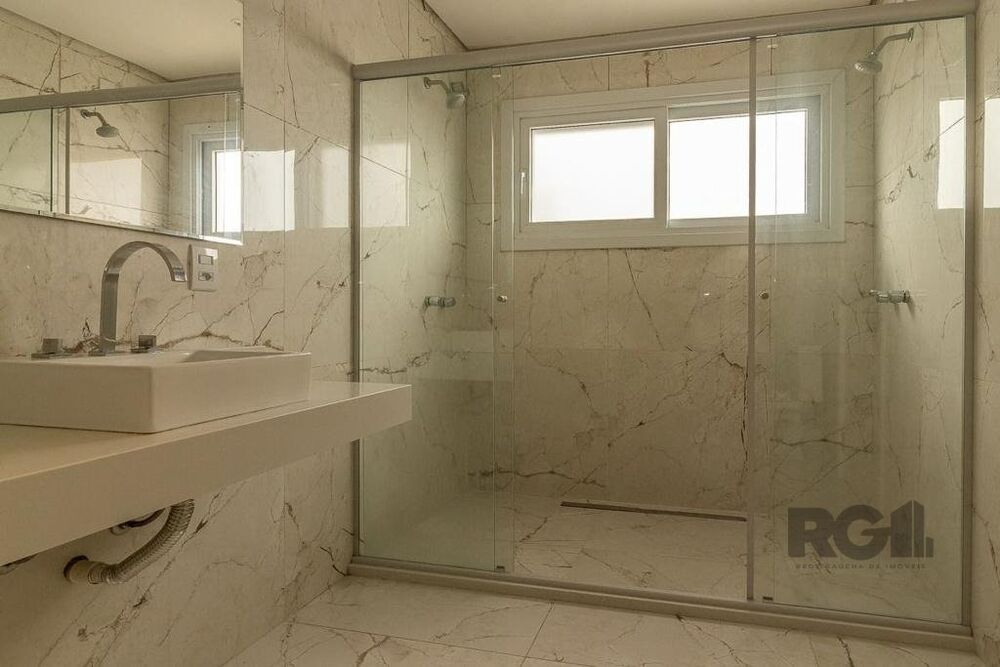 Casa de Condomínio à venda com 3 quartos, 357m² - Foto 2
