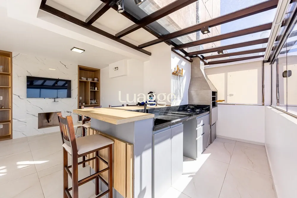 Cobertura, 3 quartos, 193 m² - Foto 1