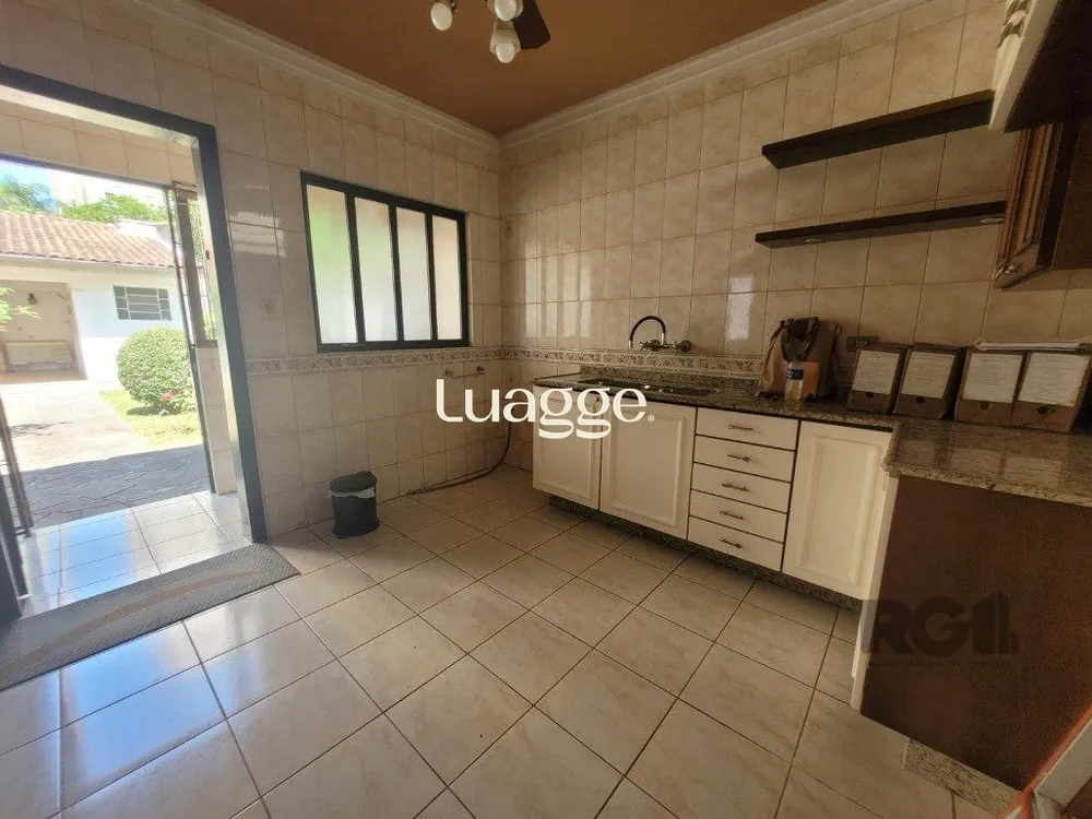Casa, 8 quartos, 247 m² - Foto 4