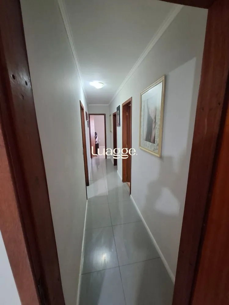 Casa, 4 quartos, 255 m² - Foto 1