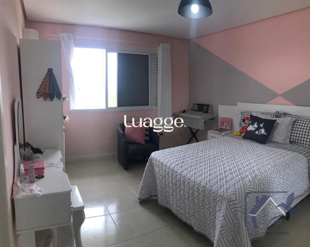 Casa, 5 quartos, 151 m² - Foto 1