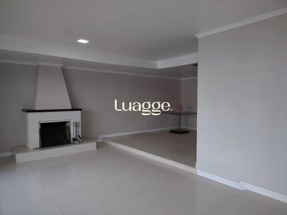 Casa, 3 quartos, 251 m² - Foto 2