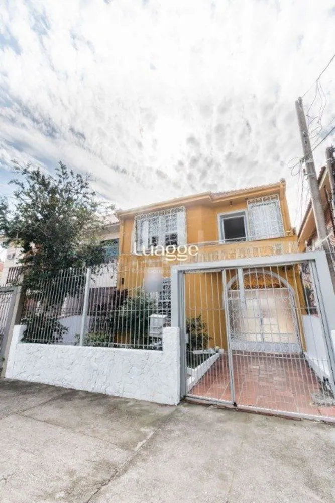 Casa, 3 quartos, 241 m² - Foto 1