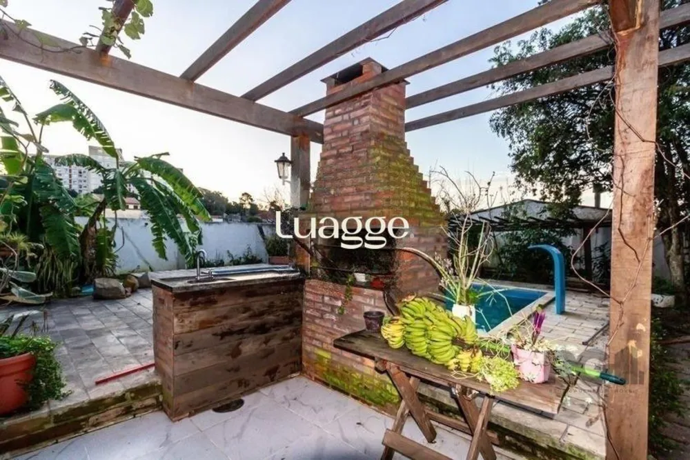 Casa, 4 quartos, 304 m² - Foto 1