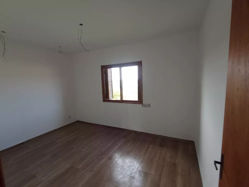 Casa à venda com 3 quartos, 68m² - Foto 4