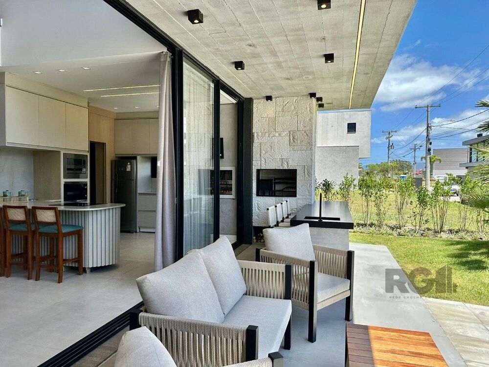 Casa de Condomínio à venda com 4 quartos, 199m² - Foto 3