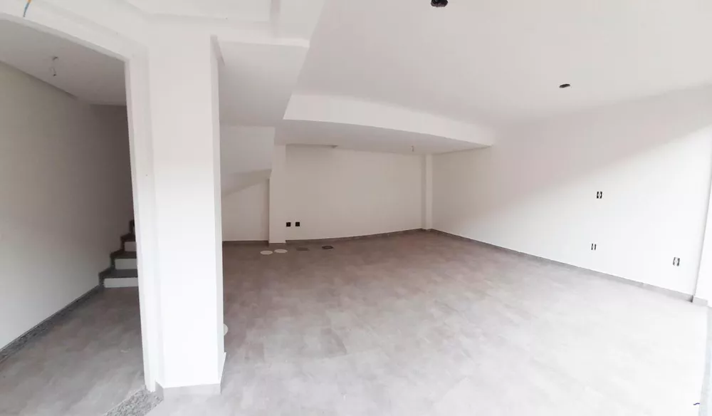 Casa à venda com 2 quartos, 122m² - Foto 3