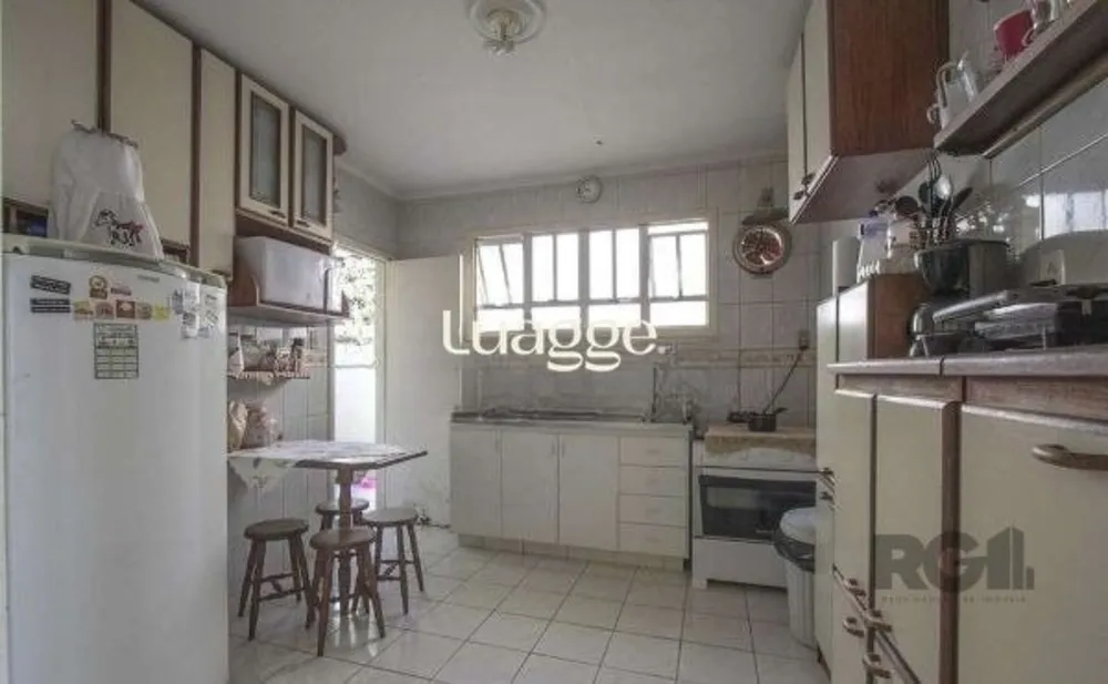 Casa, 3 quartos, 251 m² - Foto 2
