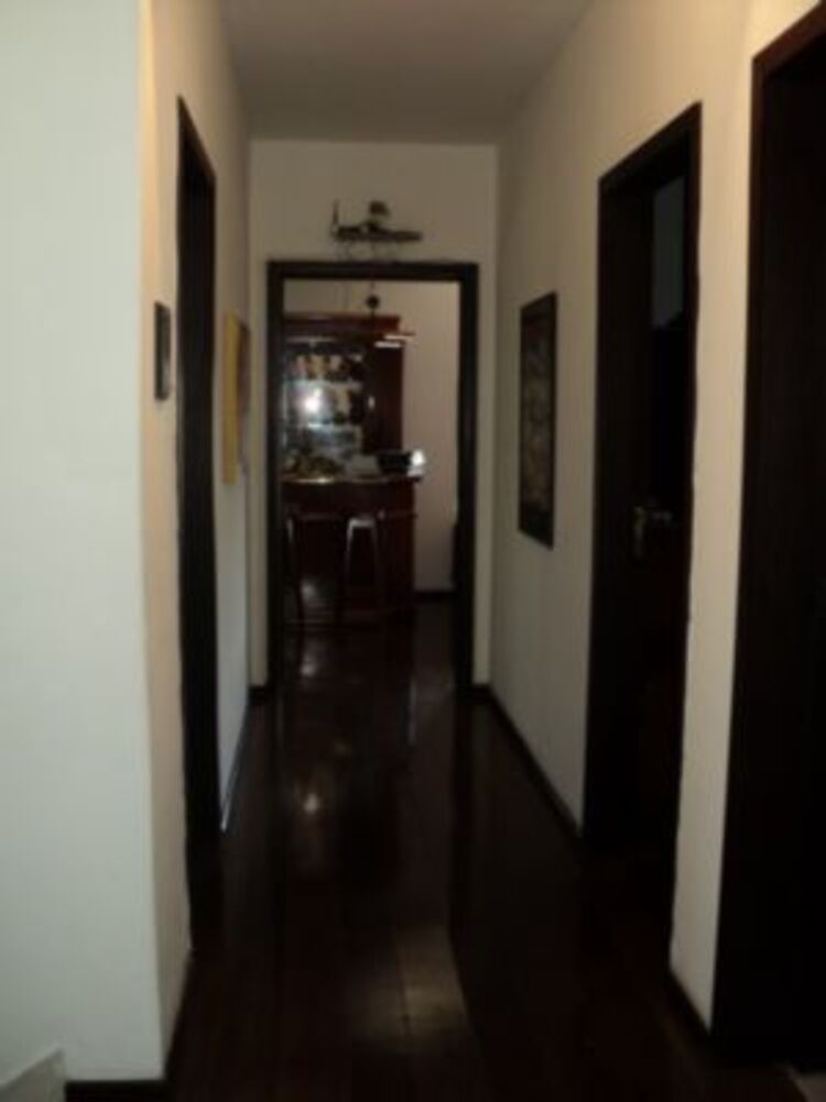 Casa à venda com 3 quartos, 330m² - Foto 3