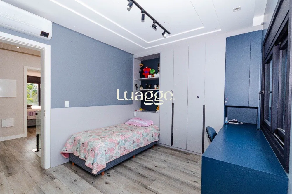 Casa, 3 quartos, 206 m² - Foto 1