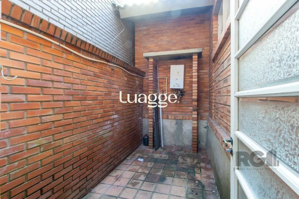 Casa, 4 quartos, 243 m² - Foto 1