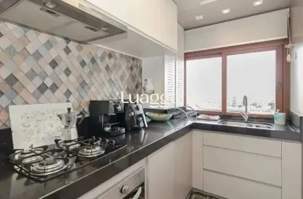 Cobertura, 3 quartos, 181 m² - Foto 1