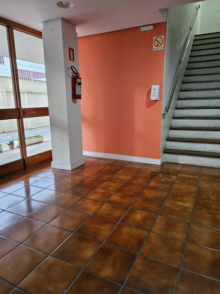 Apartamento à venda com 1 quarto, 47m² - Foto 2