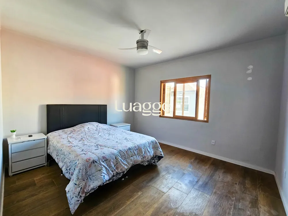 Casa, 5 quartos, 171 m² - Foto 1
