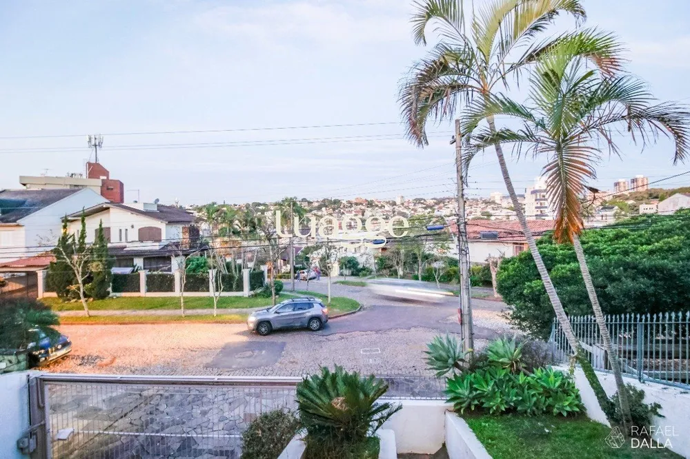 Casa, 5 quartos, 250 m² - Foto 2