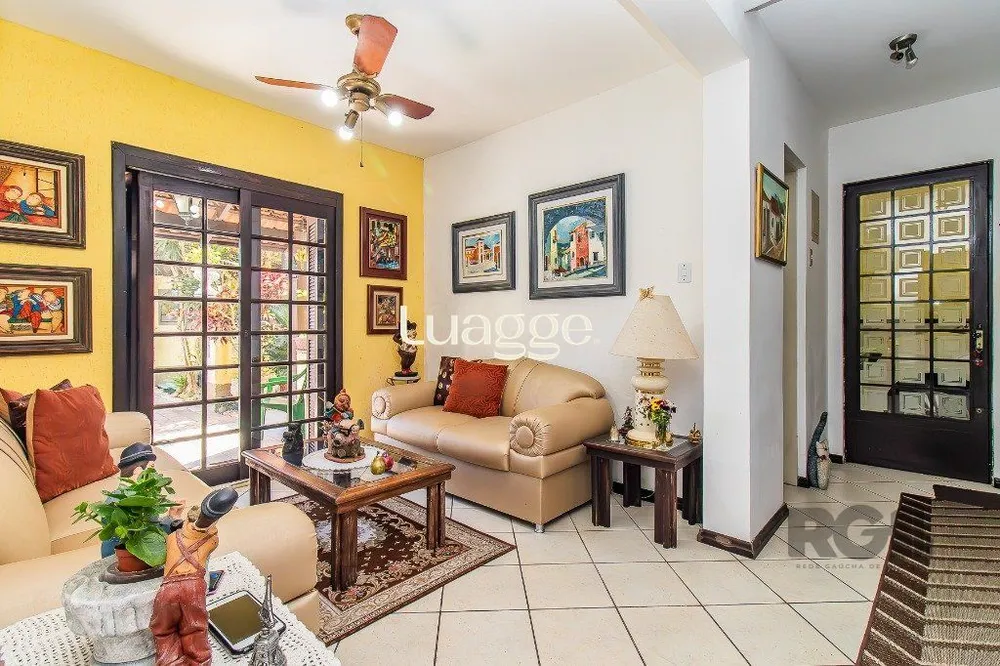Casa, 4 quartos, 217 m² - Foto 1