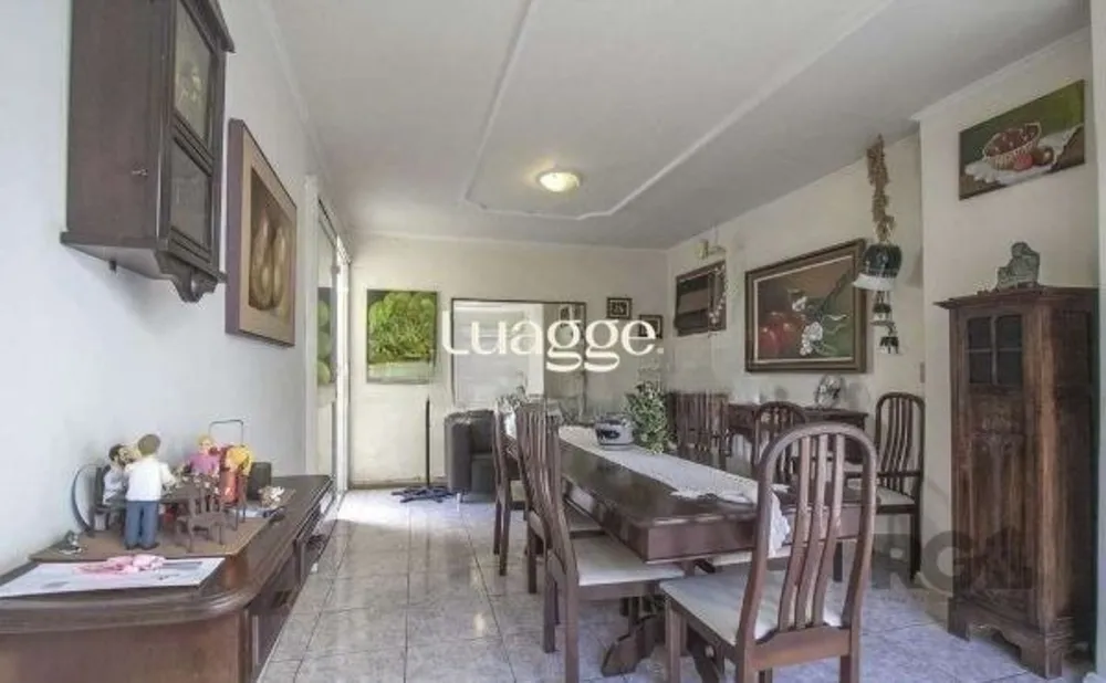 Casa, 3 quartos, 216 m² - Foto 1