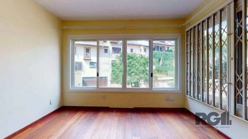 Casa de Condomínio à venda com 3 quartos, 221m² - Foto 4