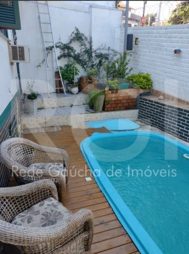 Casa à venda com 3 quartos, 190m² - Foto 1