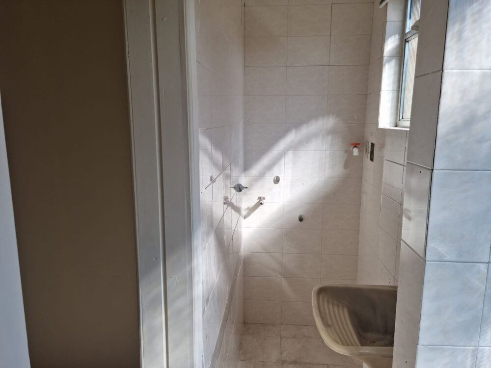 Apartamento à venda com 3 quartos, 74m² - Foto 2