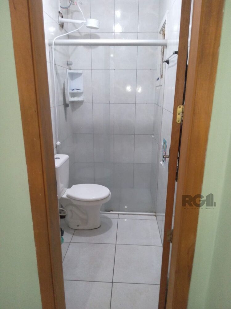 Casa à venda com 2 quartos, 64m² - Foto 1
