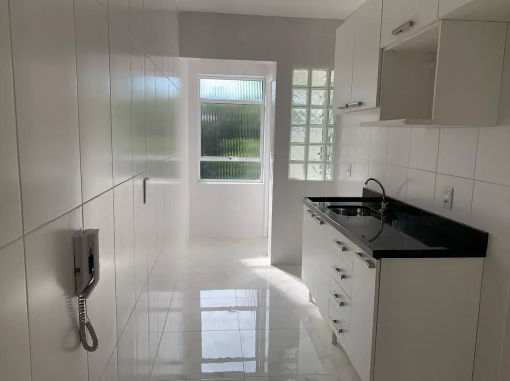 Apartamento à venda com 2 quartos, 66m² - Foto 4