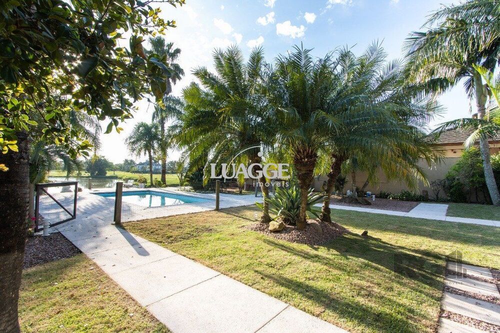 Casa de Condomínio à venda com 3 quartos, 265m² - Foto 2