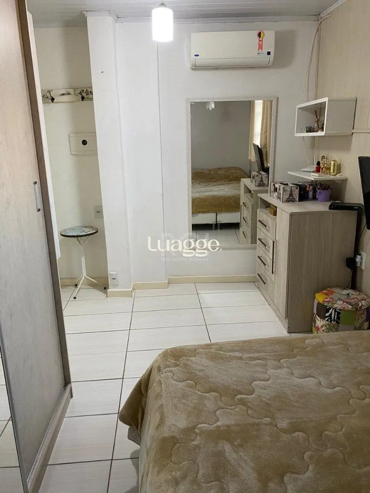 Casa, 4 quartos, 174 m² - Foto 1