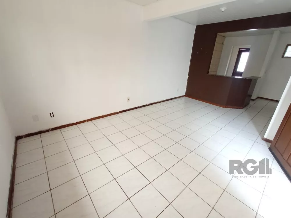 Casa à venda com 2 quartos, 55m² - Foto 3