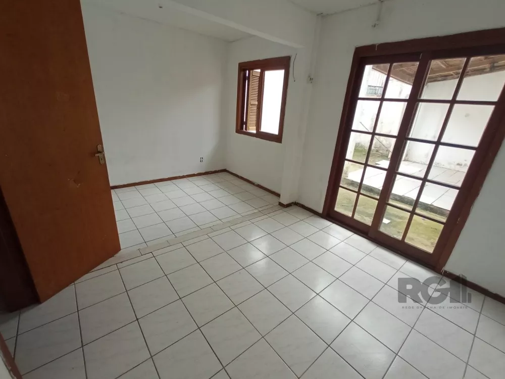 Casa à venda com 2 quartos, 55m² - Foto 4