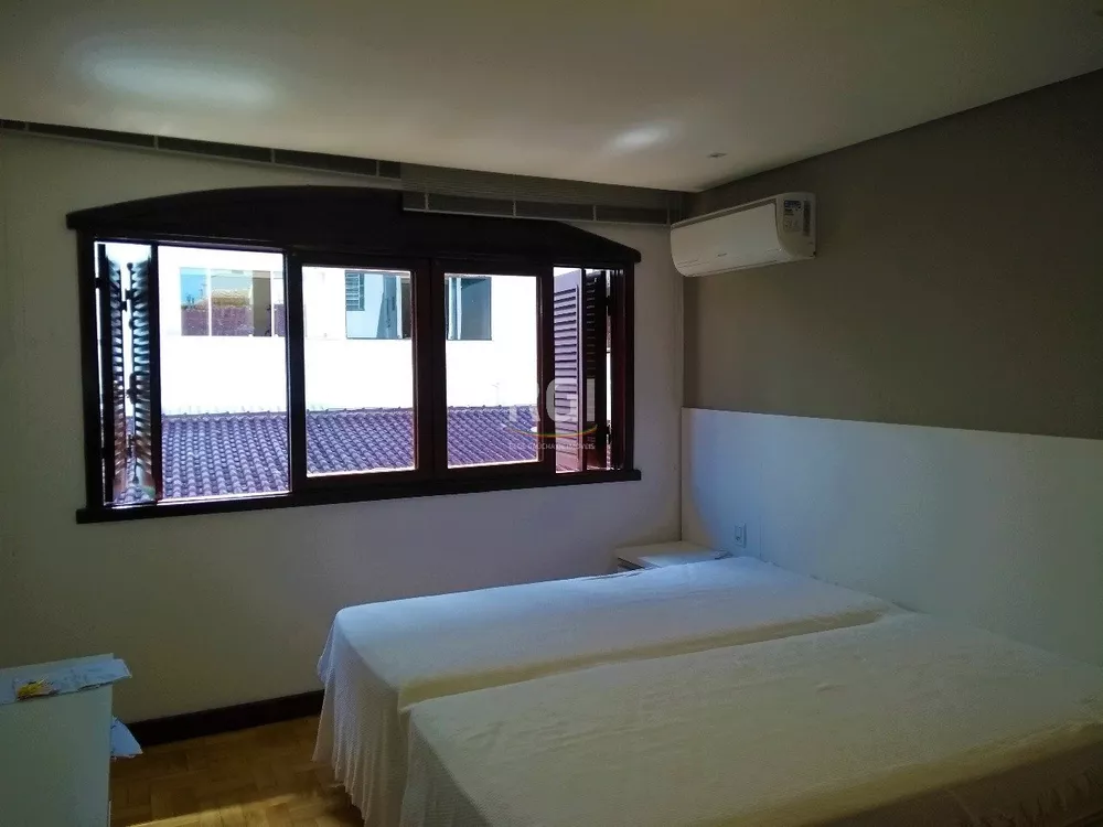 Casa à venda com 4 quartos, 176m² - Foto 3