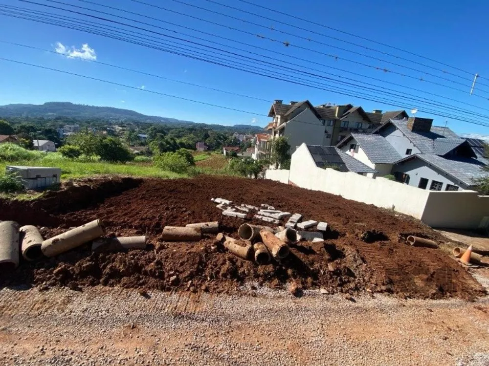 Terreno à venda, 685m² - Foto 1