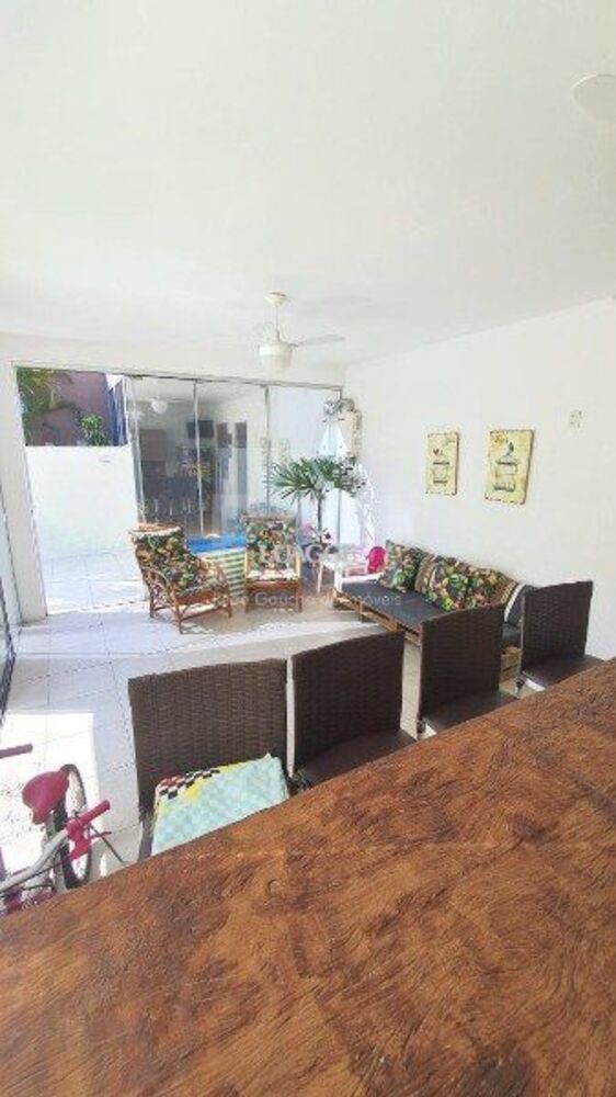 Casa de Condomínio à venda com 3 quartos, 222m² - Foto 6