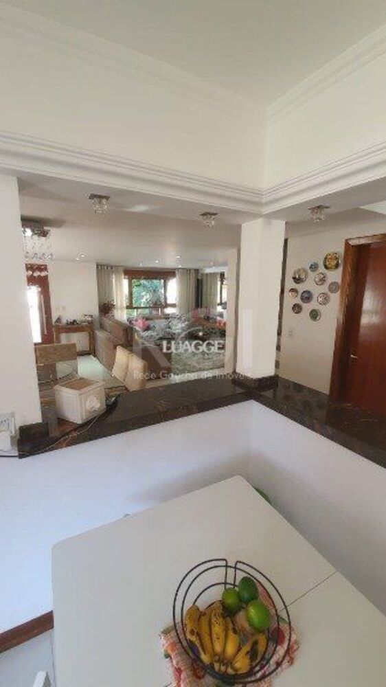 Casa de Condomínio à venda com 3 quartos, 222m² - Foto 5
