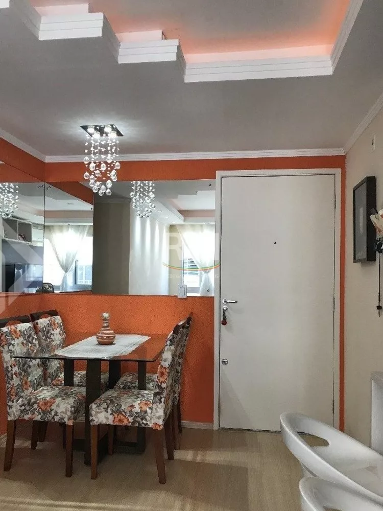 Apartamento à venda com 2 quartos, 47m² - Foto 2