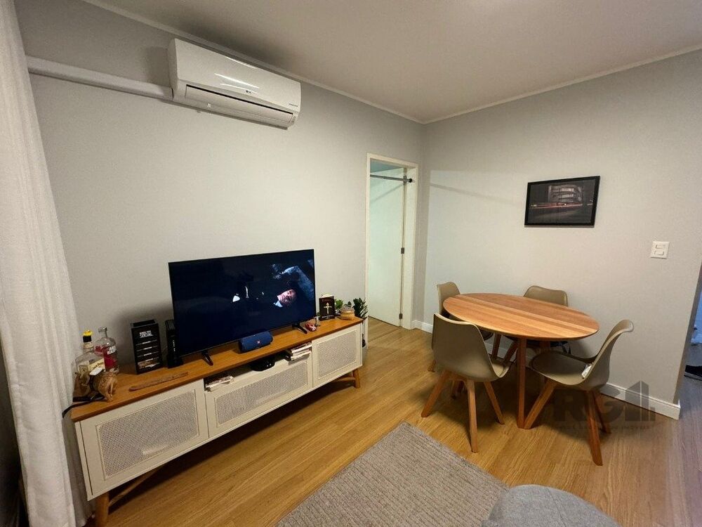 Apartamento à venda com 1 quarto, 42m² - Foto 2