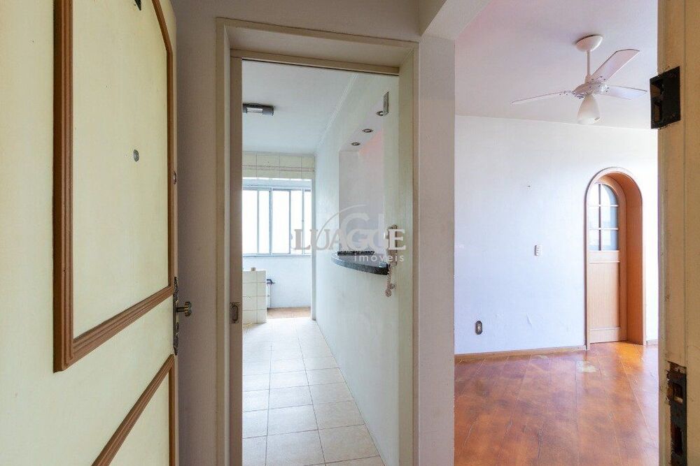 Apartamento à venda com 2 quartos, 63m² - Foto 2