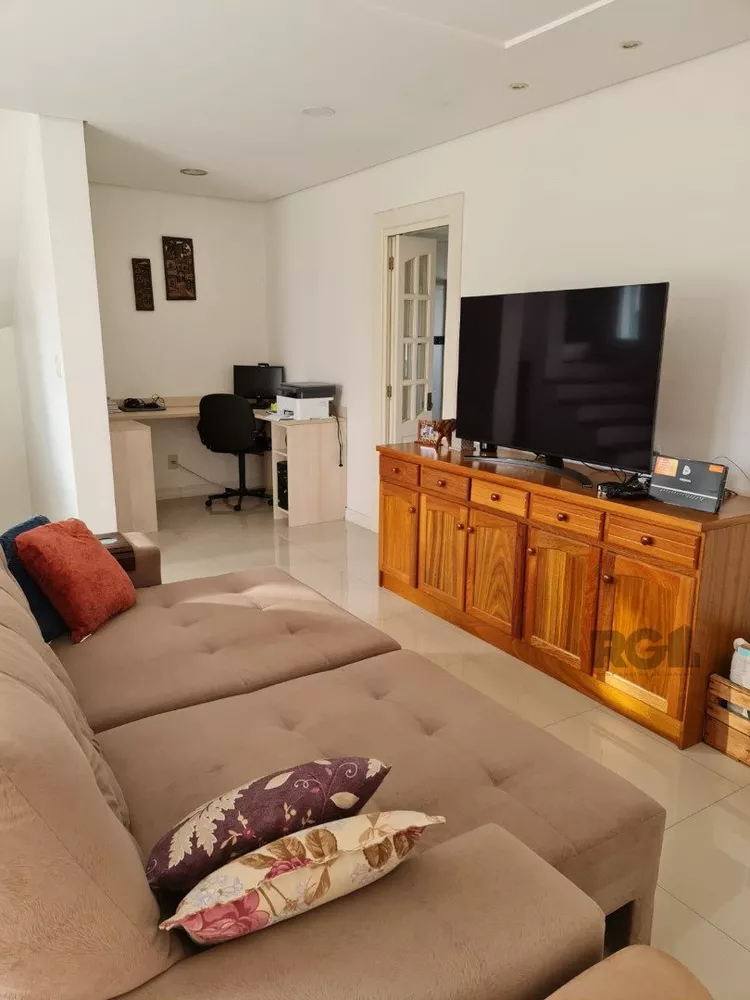 Casa à venda com 3 quartos, 201m² - Foto 4