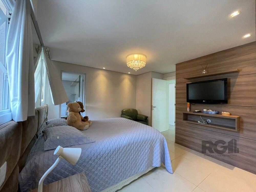 Casa de Condomínio à venda com 5 quartos, 423m² - Foto 2