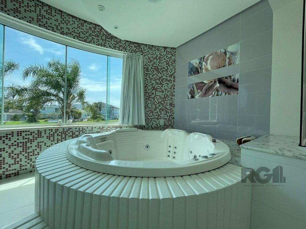 Casa de Condomínio à venda com 5 quartos, 423m² - Foto 3