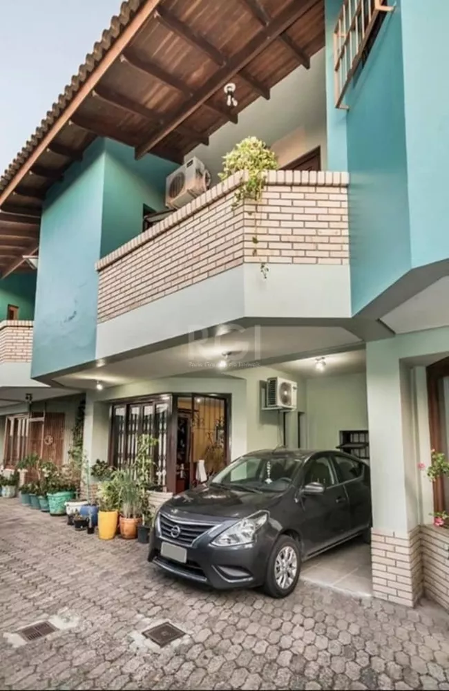 Casa de Condomínio à venda com 3 quartos, 136m² - Foto 1