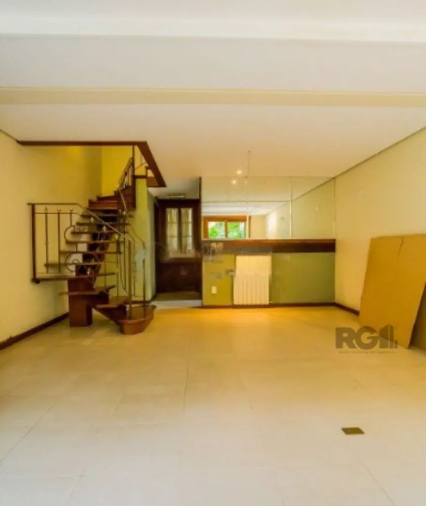 Casa de Condomínio à venda com 3 quartos, 274m² - Foto 2