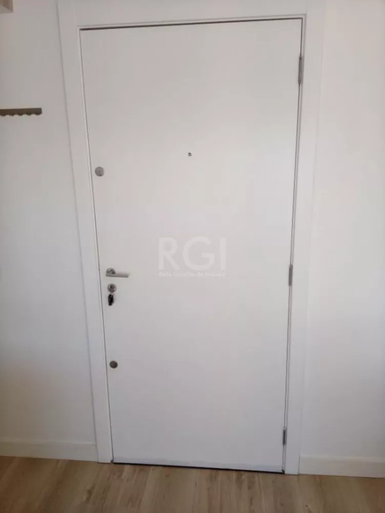 Apartamento à venda com 3 quartos, 70m² - Foto 2