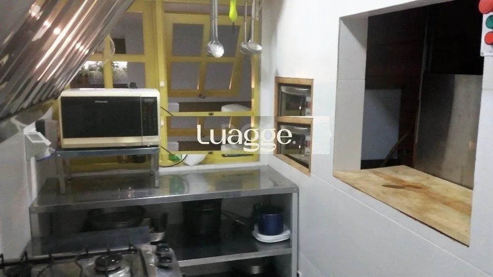 Casa, 3 quartos, 308 m² - Foto 1
