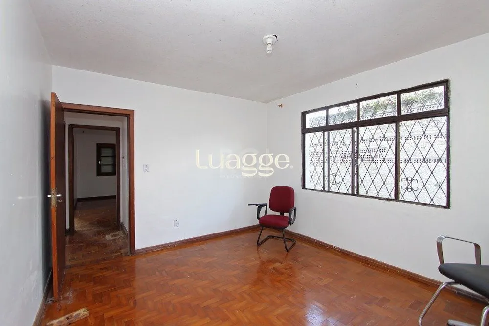 Casa, 4 quartos, 241 m² - Foto 1