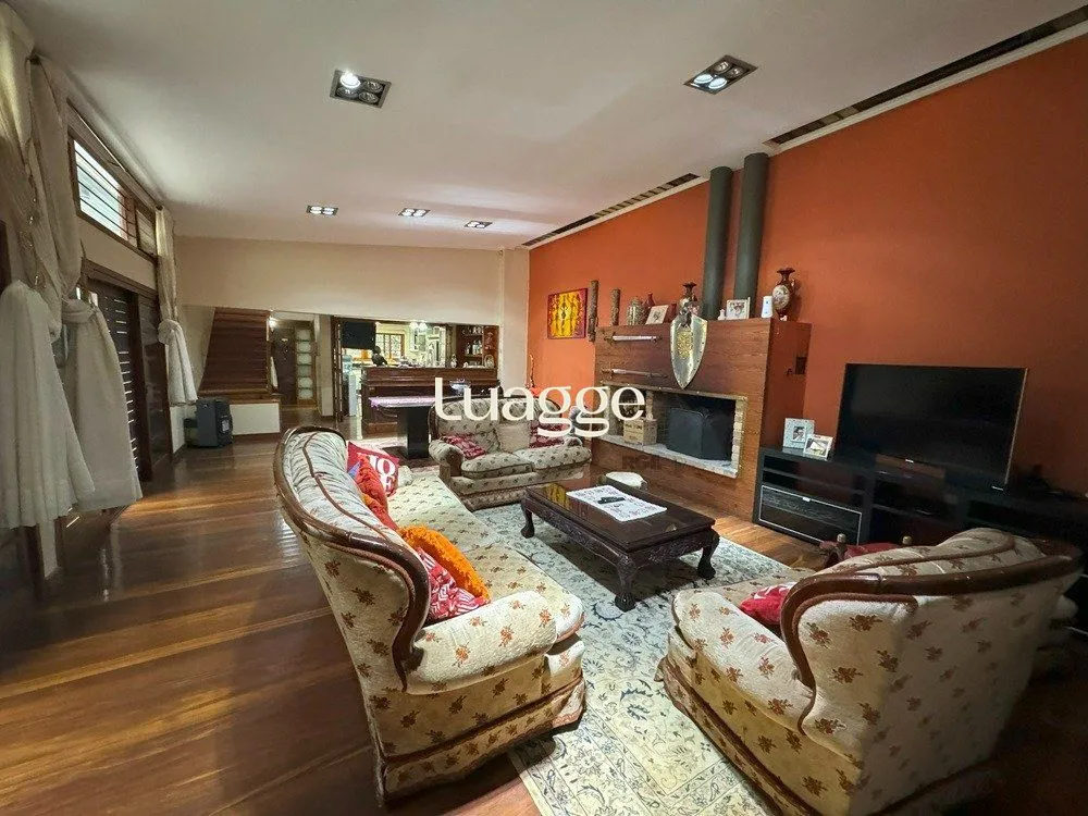 Casa, 3 quartos, 468 m² - Foto 1