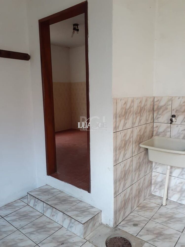 Casa à venda com 2 quartos, 82m² - Foto 1