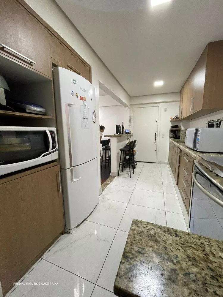 Apartamento à venda com 3 quartos, 145m² - Foto 9